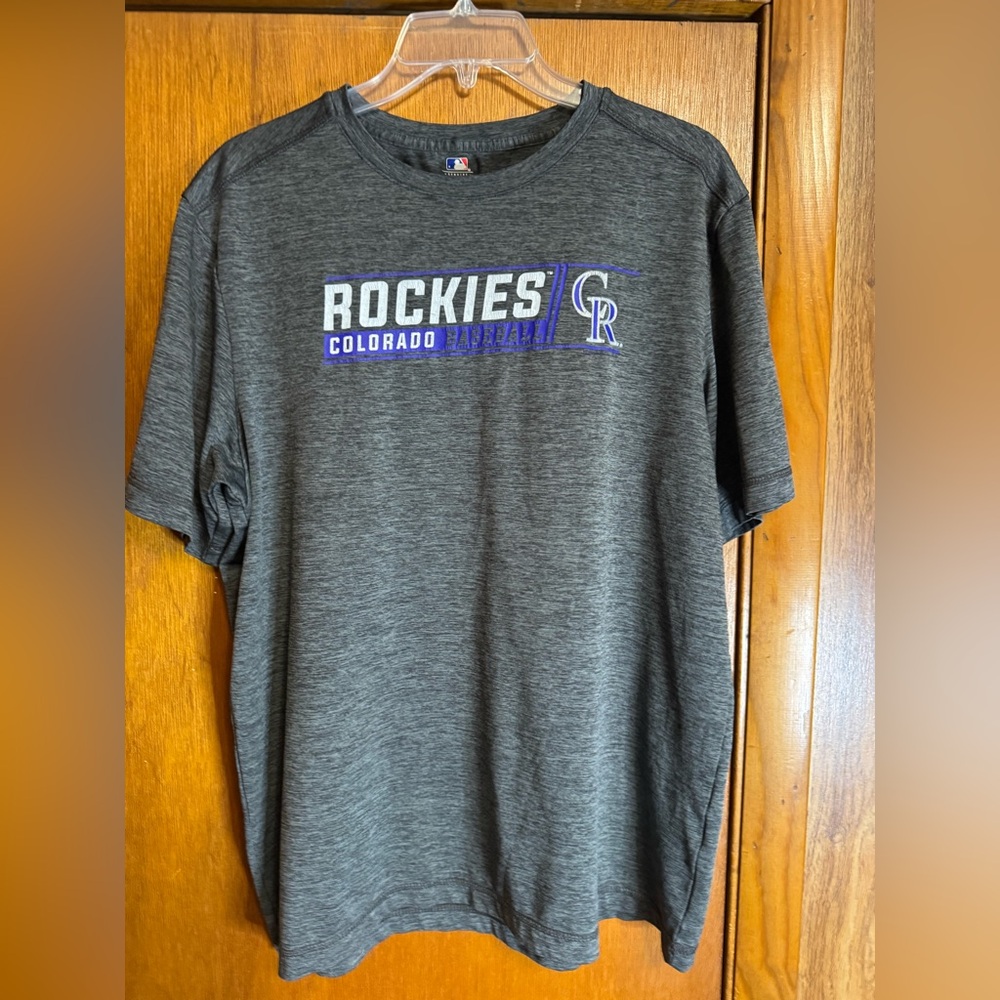 Genuine Merchandise Colorado Rockies Short Sleeve shirt, athletic fit